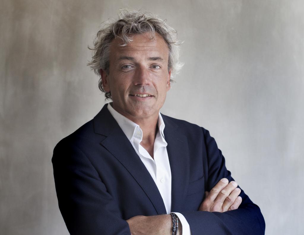 Alphons Martens gaat Amsterdamse stadszender AT5 leiden - Adformatie