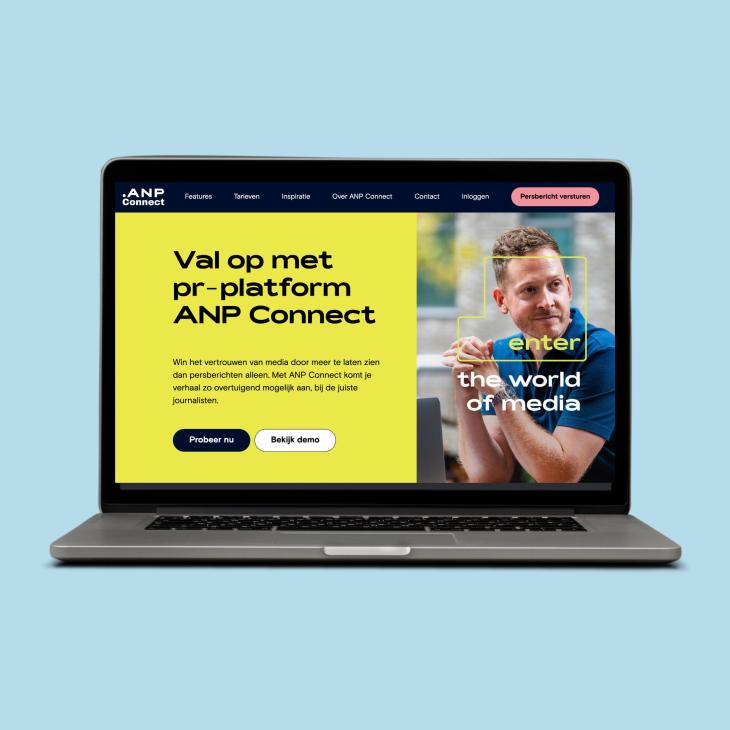 Laptop met een screenshot van de homepage van connect.anp.nl