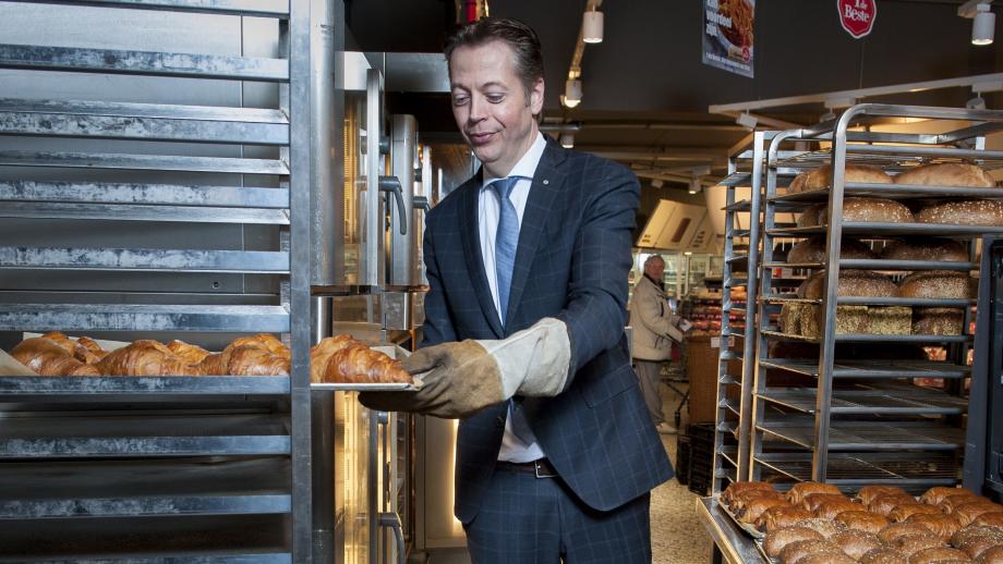 Marcel Huizing doet de croissants