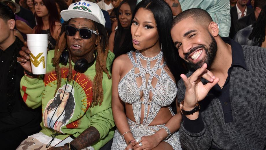 Nicki Minaj tussen Lil Wayne en Drake in