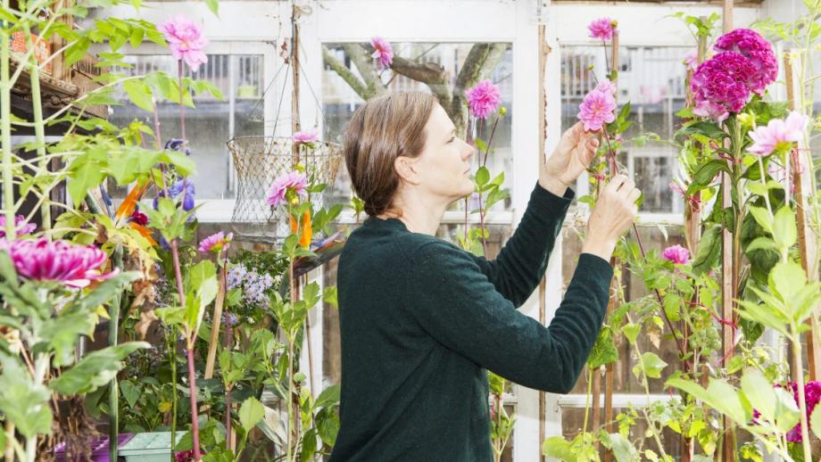 Elspeth Diederix in haar 'Studio Garden, fotografie Stephanie Merjagnan, 4 oktober 2017