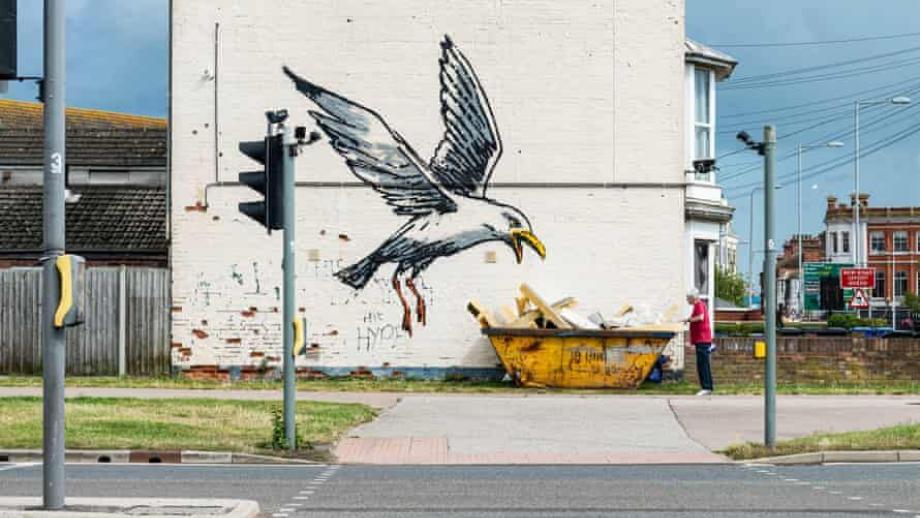 Banksy laat spoor van kunst na tijdens vakantie