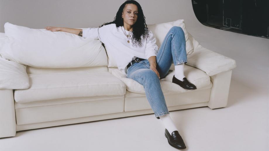 Mode-redactrice en styliste Nell Kalonji