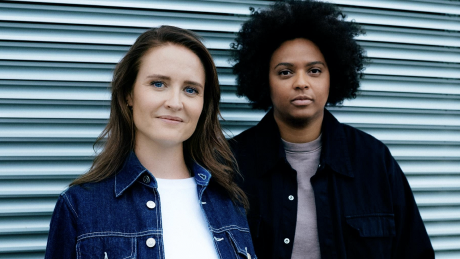 Anne Koning (l) & Dora Osinde (r)  - Granny