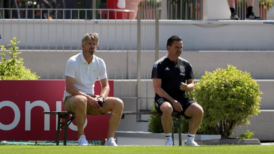 Edwin van der Sar (l) en Marc Overmars 