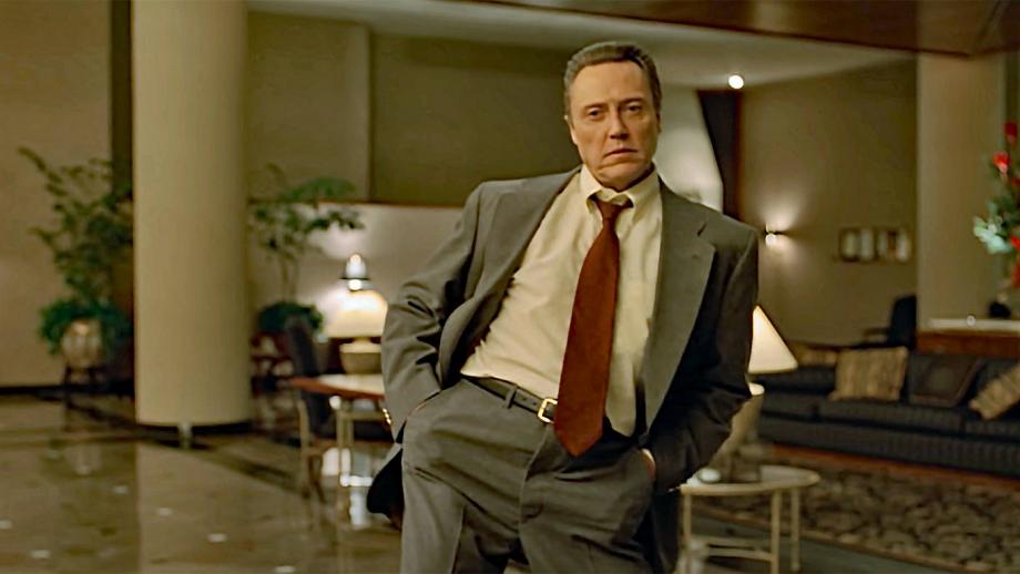 Christopher Walken in de videoclip Weapon of choice