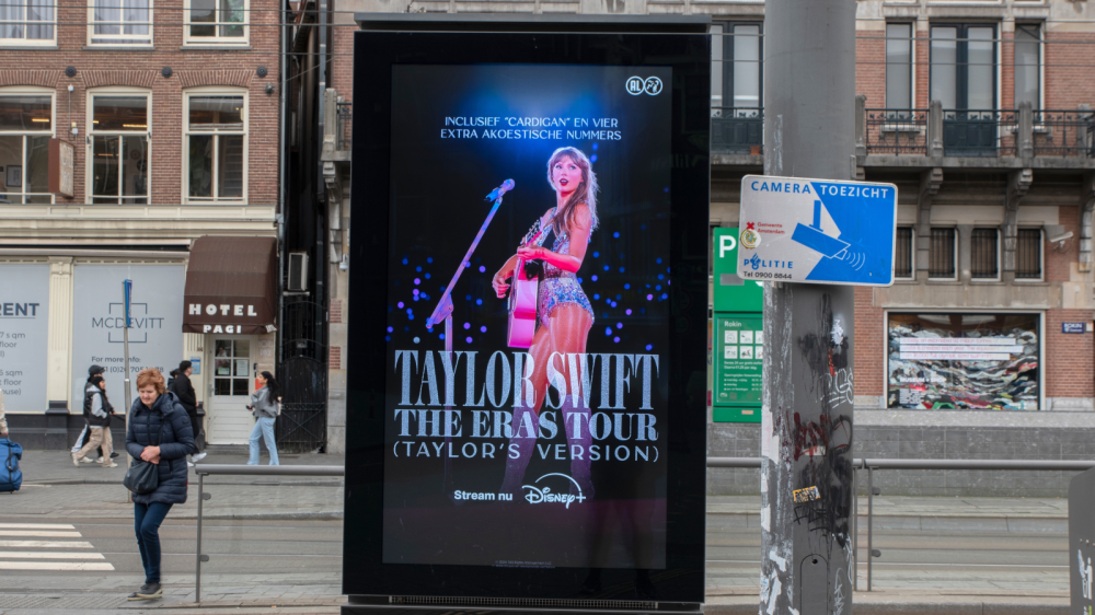 Taylor Swift is conquering the world with this marketing law