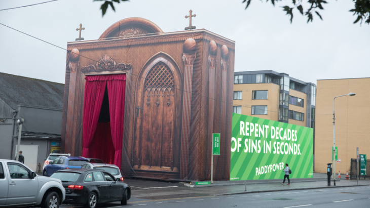 De drive-thru biechtsoel van Paddy Power