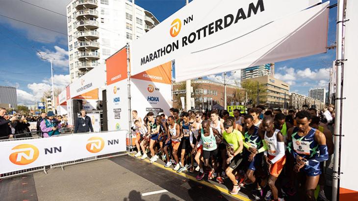 De start van de 41e editie van de NN Marathon Rotterdam