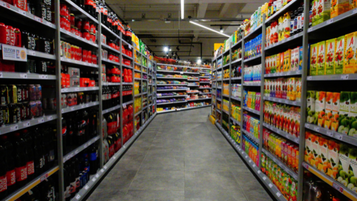 Recessie laat Nederlander alleen het hoognodige kopen in supermarkt